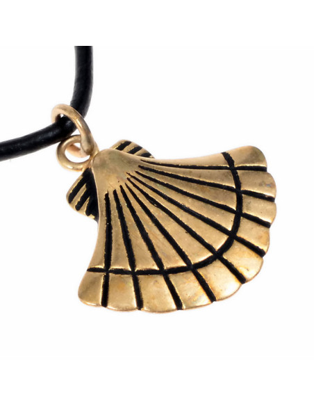 Pendentif médiéval en coquille...