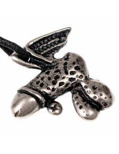 Pendentif médiéval et amulette phallique ailée