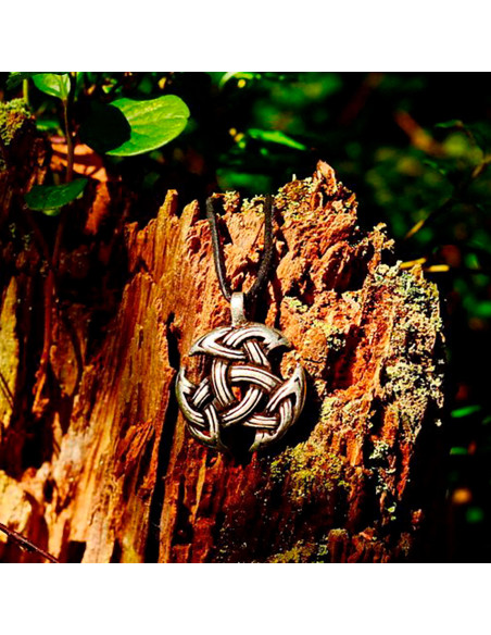 Pendentif triade celtique ouverte