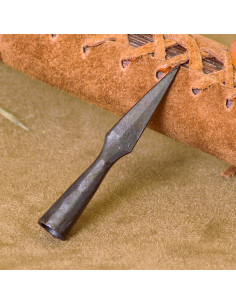 Pointe de flèche historique plate forgée à la main
