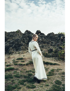 Robe longue viking modèle Brigida, couleur blanc naturel 2