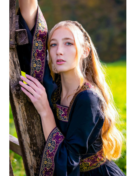 Robe de noblesse médiévale, noire