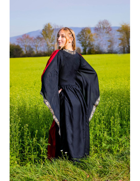 Robe de noblesse, rouge-noir