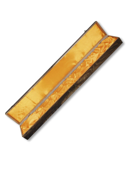 Caisse en bois préparée pour loger 1...