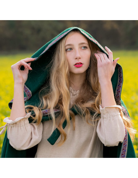 Cape médiévale en laine avec capuche