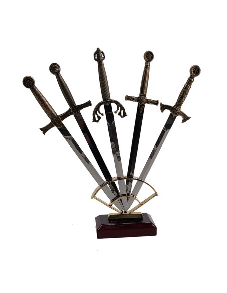 Ensemble de 5 ouvre-lettres médiévaux...