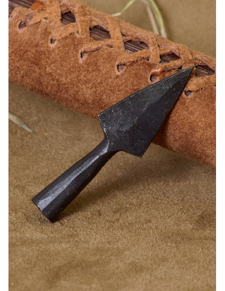 Pointe de flèche historique en acier...