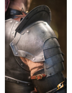 Épaulettes en acier noir série Epic Captain, Epic Armory 2