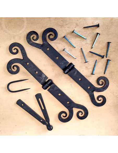 Lot de 2 charnières médiévales...