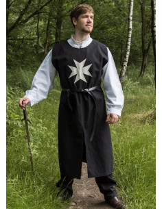 Tabard médiéval des chevaliers Hospitaliers, noir blanc 2