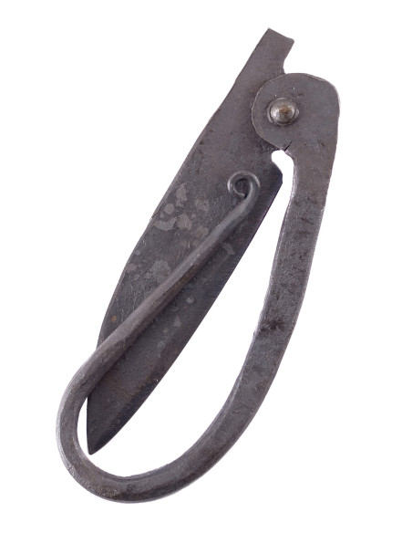 Couteau médiéval en fer forgé à la...