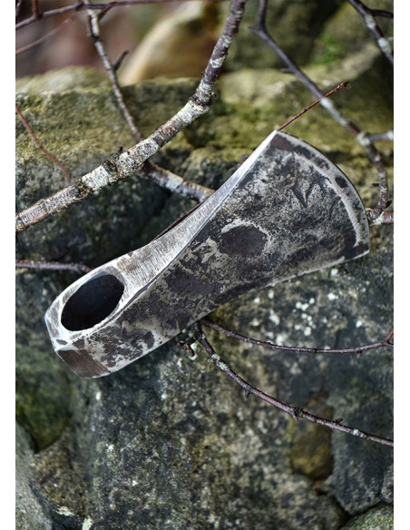 Tête de hache en acier au carbone...