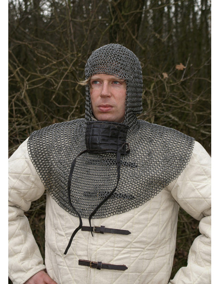 Bourreau de type BTW en cotte de...