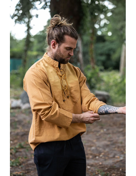 lacets de chemise médiévale