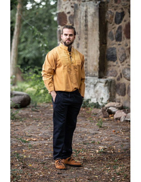 lacets de chemise médiévale