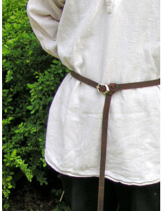 Ceinture médiévale étroite en cuir, XIIIe-XVe siècles 2