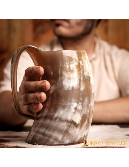 Jarre viking en corne de boeuf