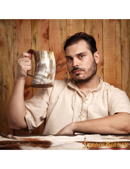 Jarre viking en corne de boeuf