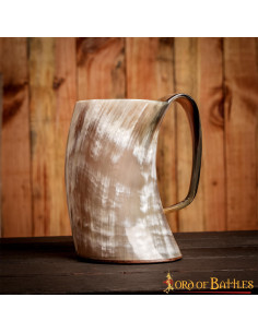 Jarre viking en corne de boeuf