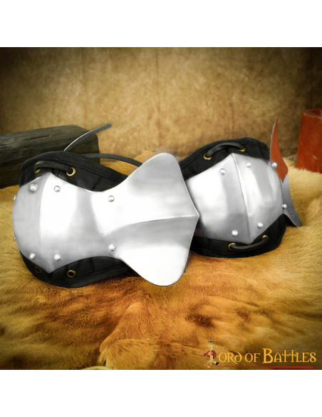 Coudières médiévales rembourrées,...