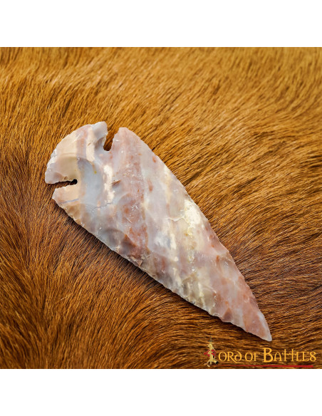 Pointe de flèche en pierre de silex...