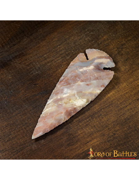 Pointe de flèche en pierre de silex...