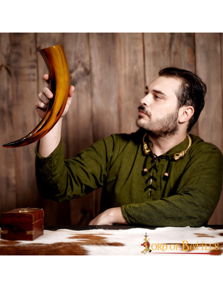 Corne à boire texturée brillante,...