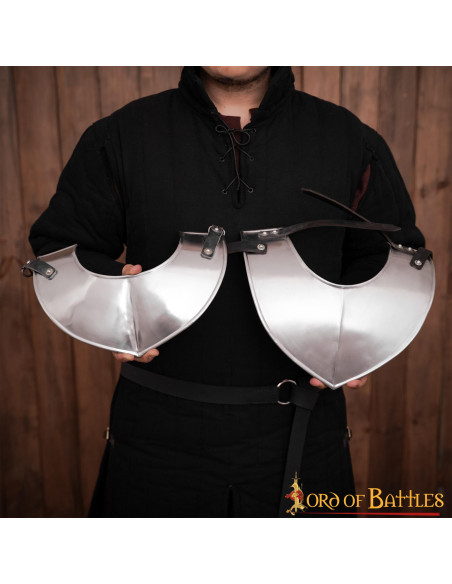 Gorgerin en acier médiéval classique