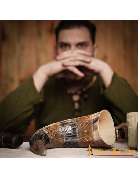 Corne à boire de boeuf viking avec...