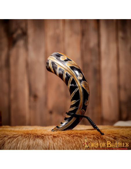 Corne viking avec motifs gravés...