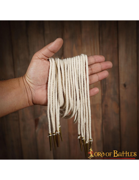 Lot de 5 aiglets crème avec cordons