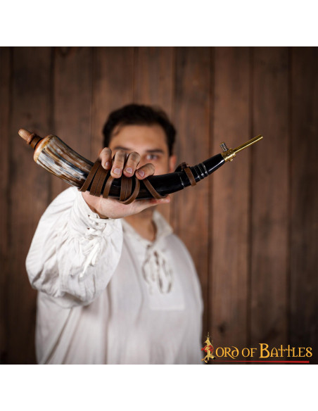 Boîte à poudre de corne de boeuf