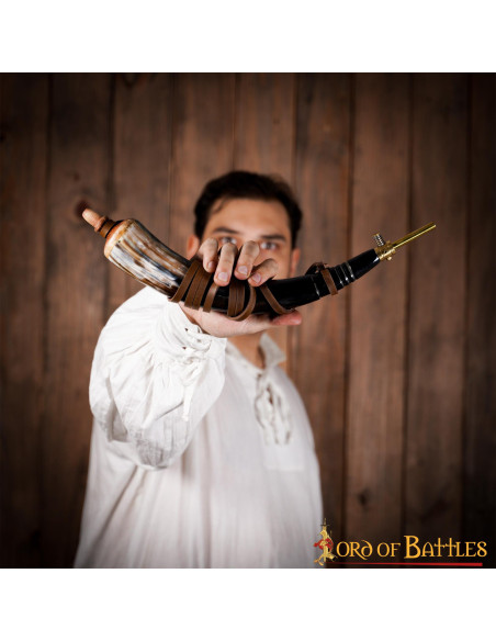 Boîte à poudre de corne de boeuf