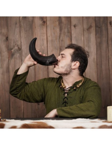 Conception de corne à boire viking...