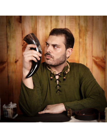 Conception de crâne de croix de corne...