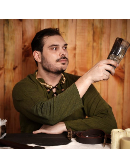 Conception de crâne de croix de corne...