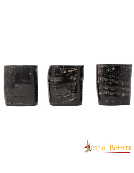 Ensemble de 3 verres à shot en corne...