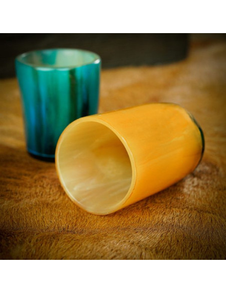 Ensemble de 3 verres à shot en corne...