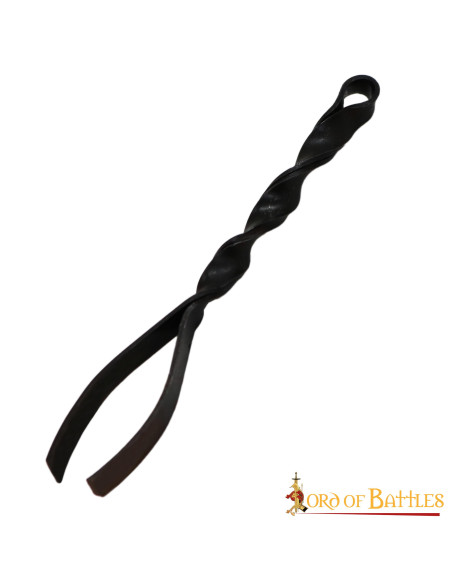 Pince médiévale en fer forgé