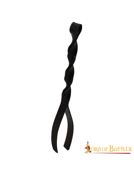 Pince médiévale en fer forgé