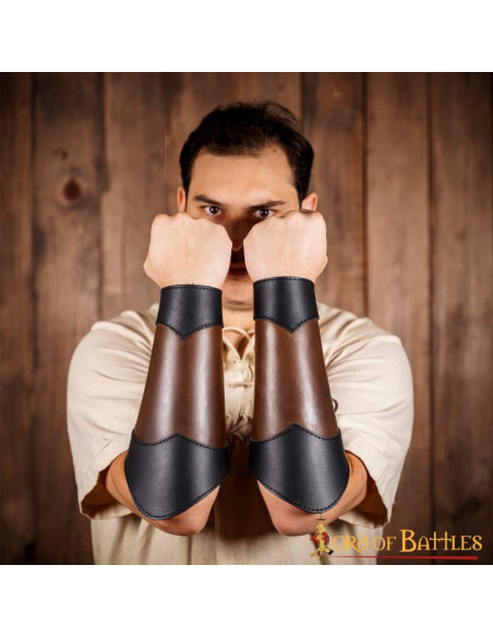 Bracelets médiévaux en cuir véritable...