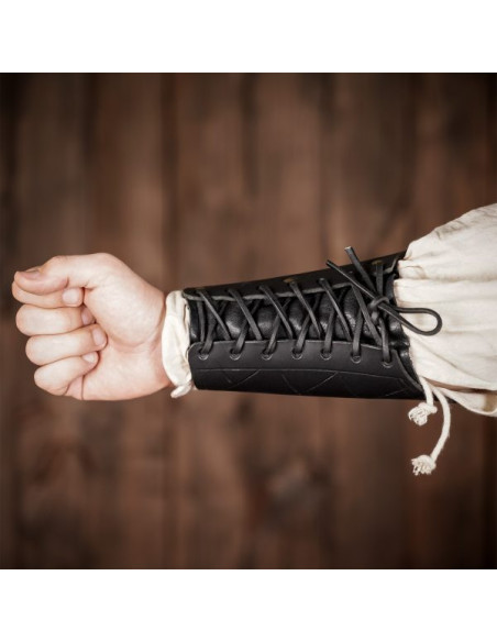 Bracelets médiévaux noirs avec méplats