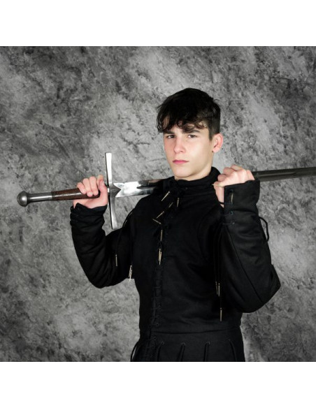 Gilet noir fonctionnel s. XV, avec...