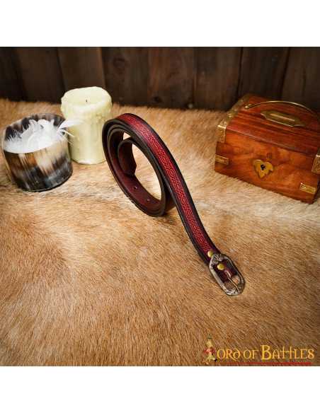 Ceinture médiévale grenat avec motif...