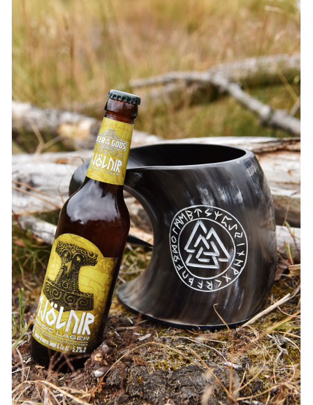 Chope de bière celtique avec valknut...