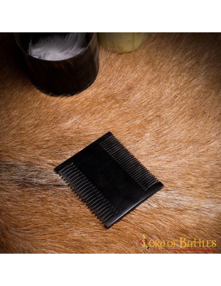 Peigne médiéval pour femme en corne...