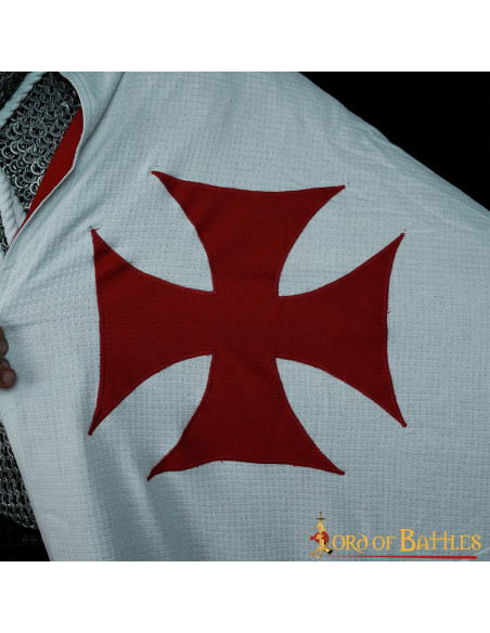 Cape des Templiers avec capuche