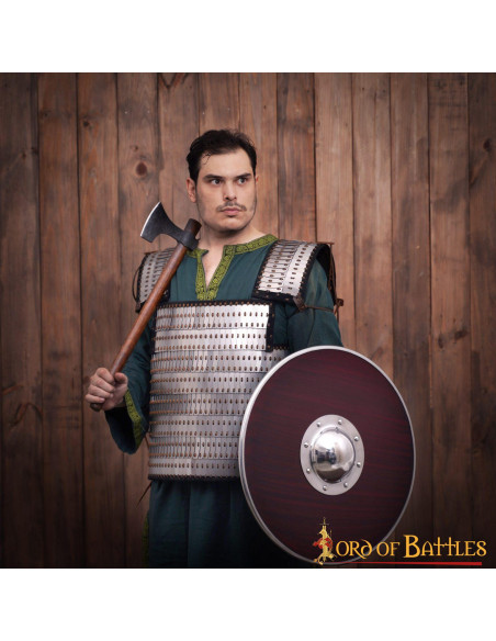 Armure à l'échelle viking avec lattes...