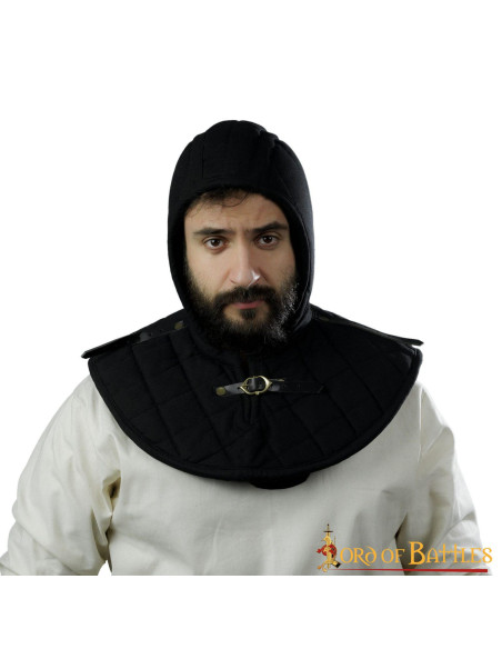 Crêpe matelassé avec gorget médiéval