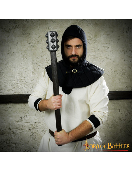 Crêpe matelassé avec gorget médiéval